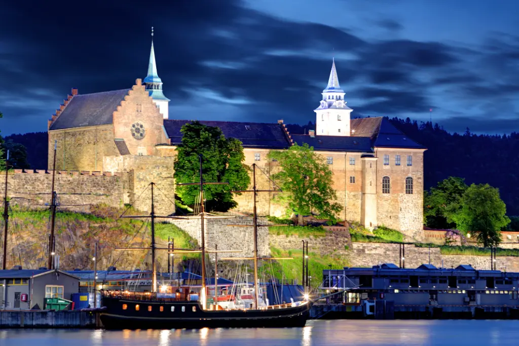 Festung Akershus bei Nacht, Oslo, Norwegen